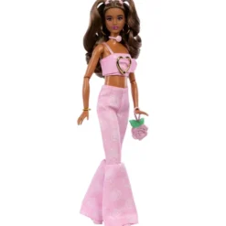 Barbie Deluxe Style Dukke med Rosemønstret Jeanslook