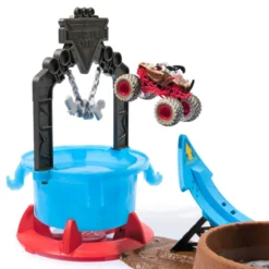 Monster Jam Mud Blasters Monster Mutt Dalmatian Dunk Tank